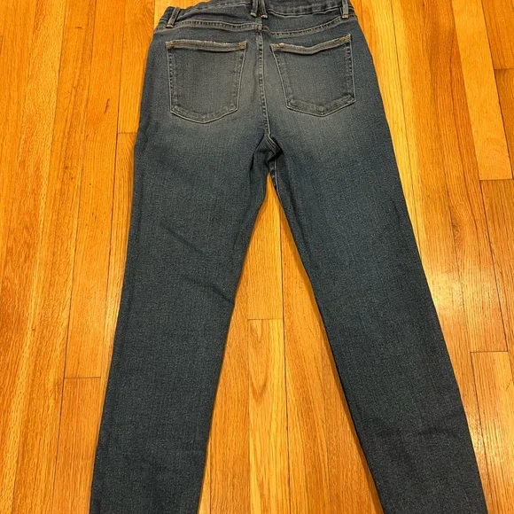 Good American 6/28 slim fit medium wash denim worn twice - Picture 2 of 2